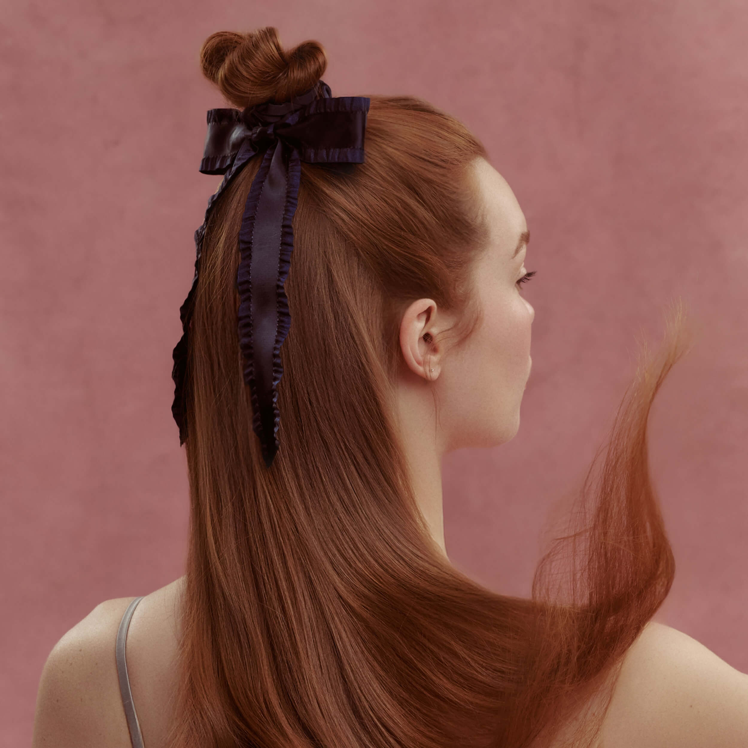 Wet Brush × Hill House Ruffle Bow Scrunchie - Navy - Image 5