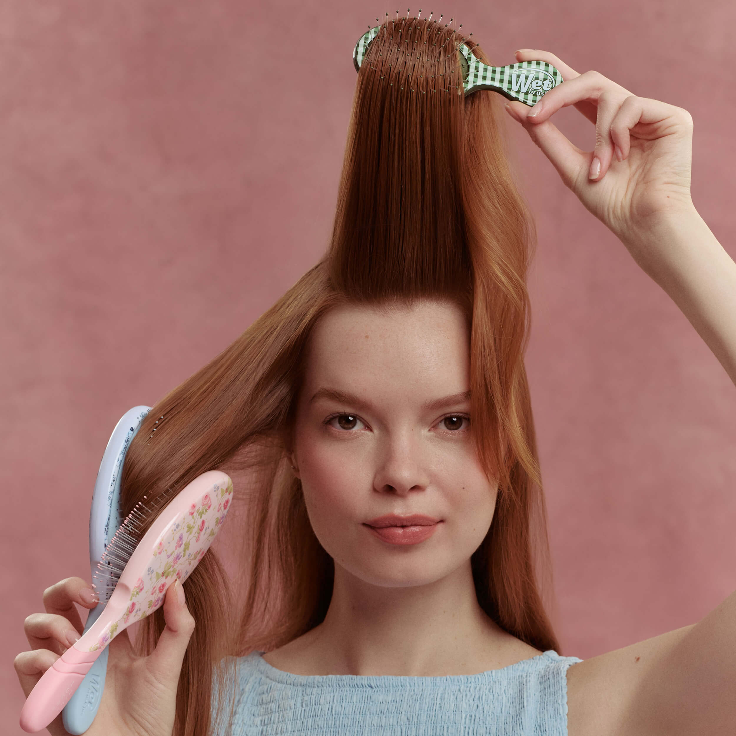 Wet Brush × Hill House Mini Detangler - Olive Gingham - Image 4