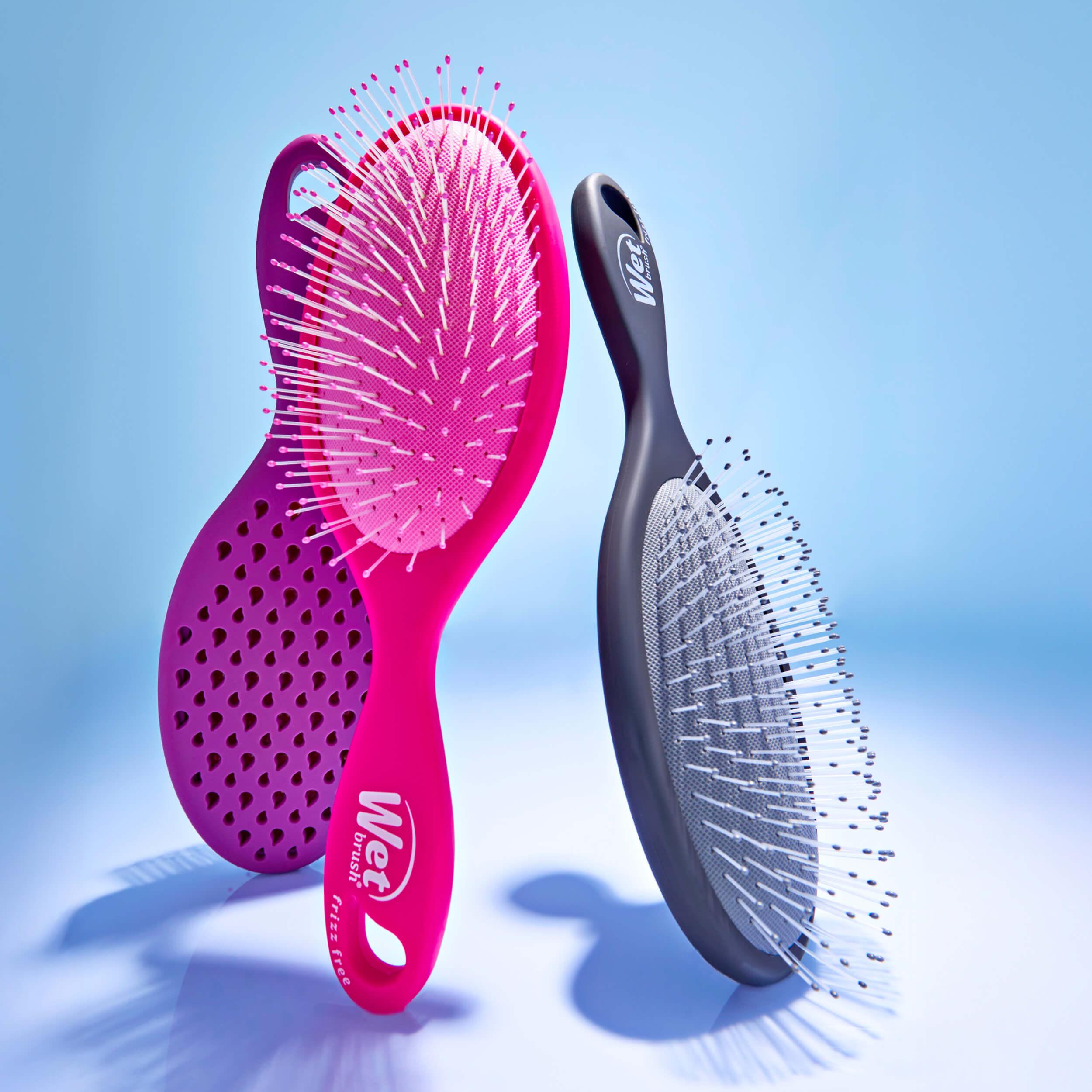 Frizz-Free Detangler - Purple - Image 14